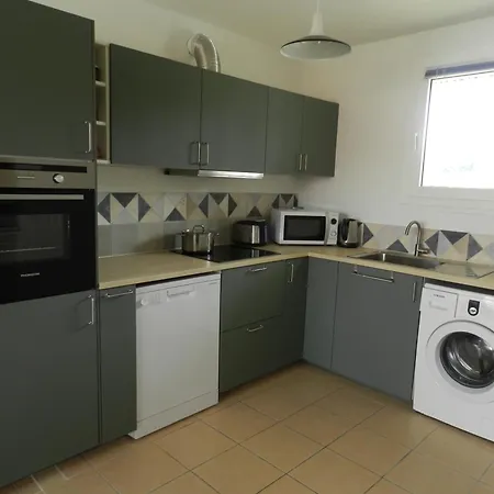 Salines De Giens Apartment *