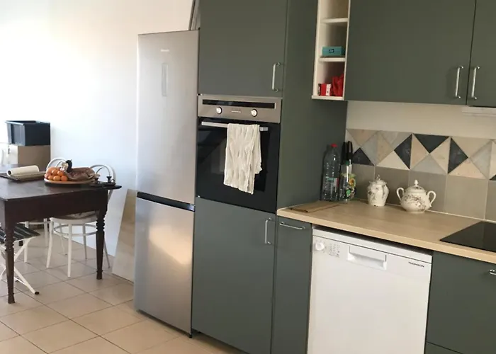 Salines De Giens Apartment *