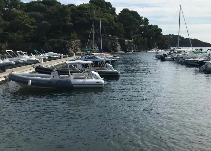 Salines De Giens Apartment Hyères