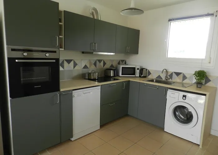 Salines De Giens Apartment *